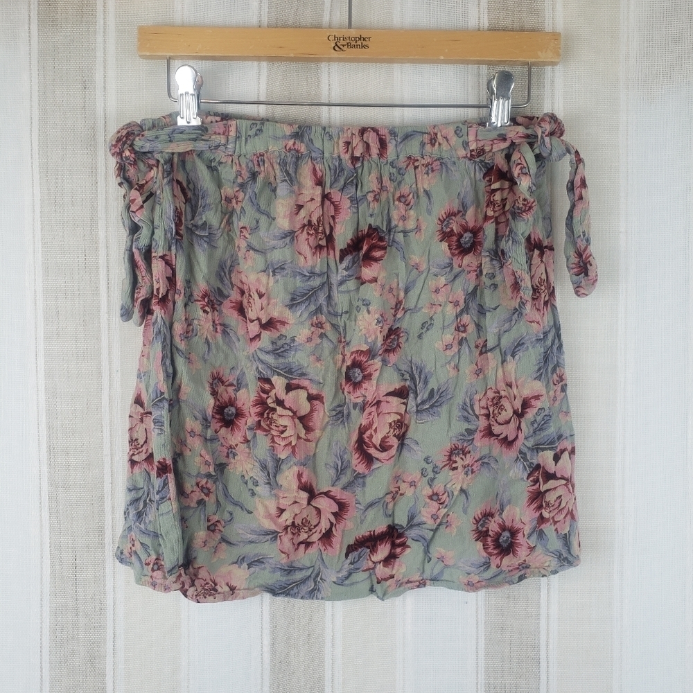American Eagle Floral Boho Mini Skirt Size Large